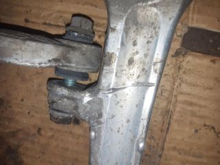 bontott AUDI A4 B6 Jobb első Lengőkar