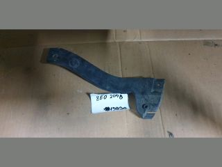 bontott AUDI A4 B6 Jobb első Lökhárító Tartó (Műanyag)