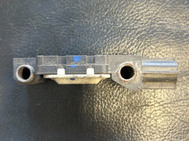 bontott AUDI A4 B6 Jobb első Oldal Ütközés Érzékelő