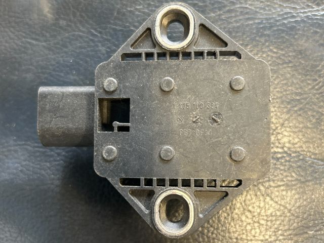 bontott AUDI A4 B6 Jobb első Oldal Ütközés Érzékelő