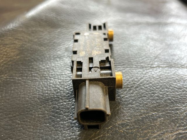 bontott AUDI A4 B6 Jobb első Oldal Ütközés Érzékelő