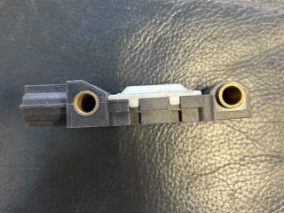 bontott AUDI A4 B6 Jobb első Oldal Ütközés Érzékelő