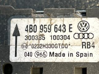 bontott AUDI A4 B6 Jobb első Oldal Ütközés Érzékelő