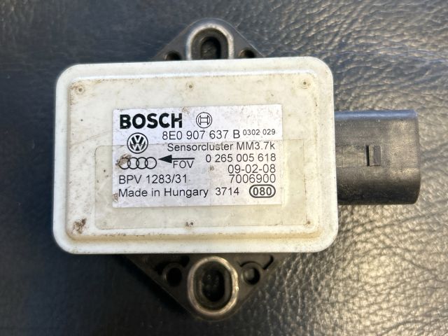 bontott AUDI A4 B6 Jobb első Oldal Ütközés Érzékelő