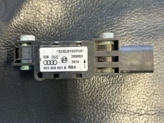 bontott AUDI A4 B6 Jobb első Oldal Ütközés Érzékelő