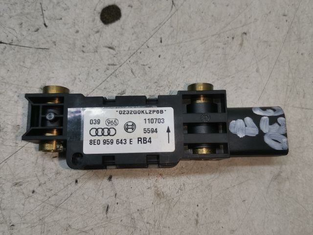 bontott AUDI A4 B6 Jobb első Oldal Ütközés Érzékelő