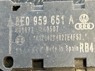 bontott AUDI A4 B6 Jobb első Oldal Ütközés Érzékelő