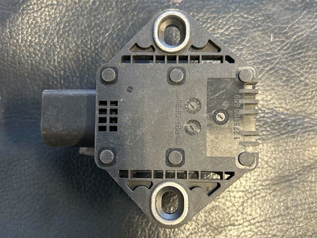 bontott AUDI A4 B6 Jobb első Oldal Ütközés Érzékelő