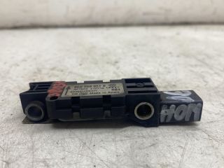bontott AUDI A4 B6 Jobb első Ütközés Érzékelő (Homlokfalon)
