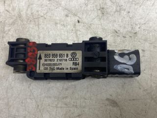 bontott AUDI A4 B6 Jobb első Ütközés Érzékelő (Homlokfalon)