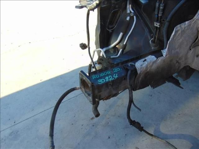 bontott AUDI A4 B6 Jobb első Ütközéscsillapító