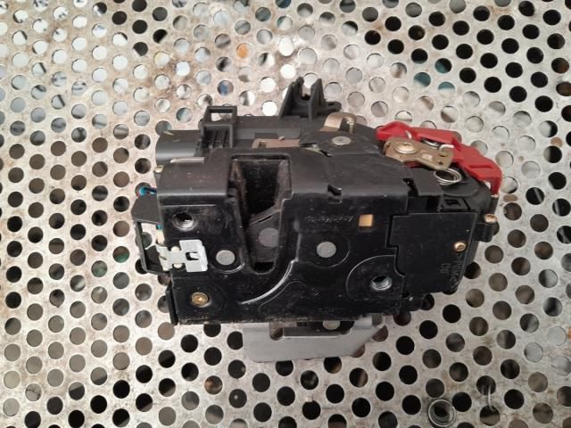 bontott AUDI A4 B6 Jobb első Zsanér