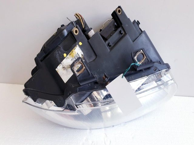 bontott AUDI A4 B6 Jobb Fényszóró