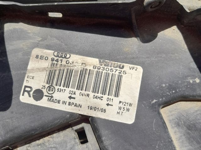 bontott AUDI A4 B6 Jobb Fényszóró