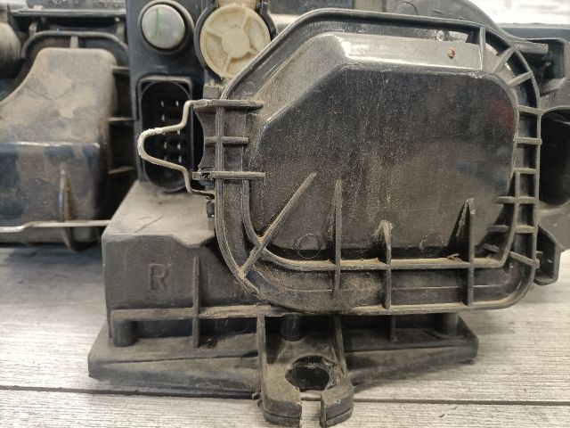 bontott AUDI A4 B6 Jobb Fényszóró