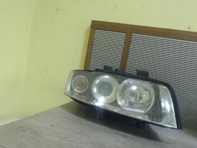 bontott AUDI A4 B6 Jobb Fényszóró