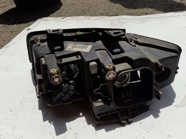 bontott AUDI A4 B6 Jobb Fényszóró