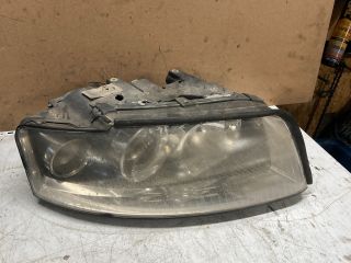 bontott AUDI A4 B6 Jobb Fényszóró