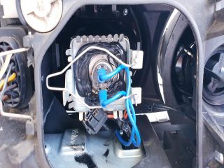 bontott AUDI A4 B6 Jobb Fényszóró