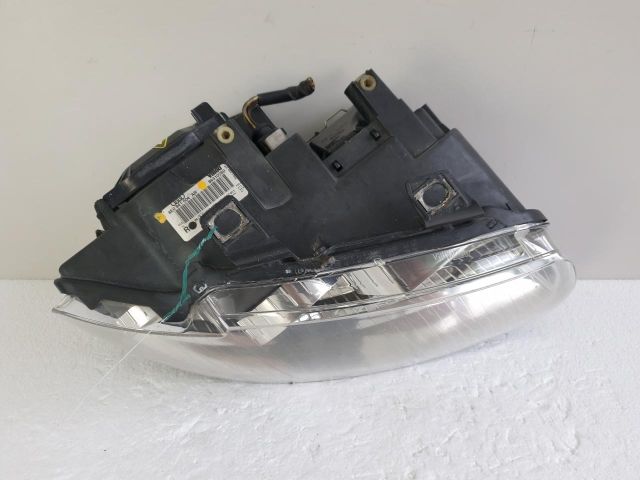 bontott AUDI A4 B6 Jobb Fényszóró