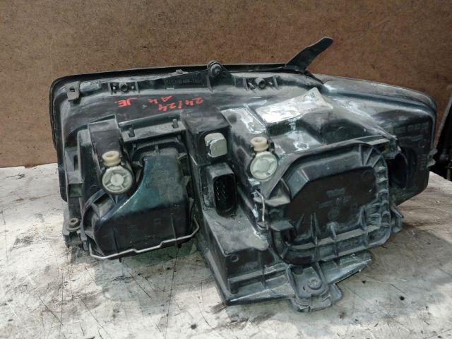 bontott AUDI A4 B6 Jobb Fényszóró