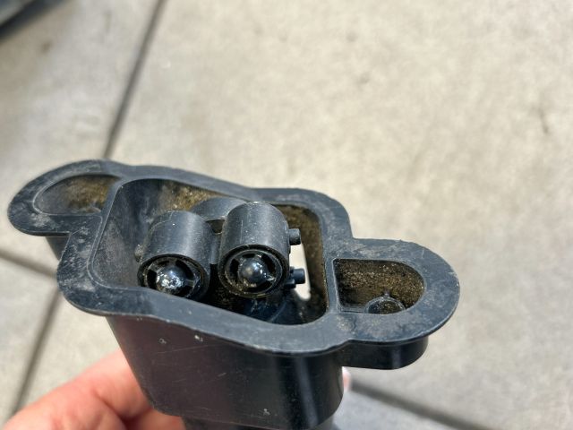 bontott AUDI A4 B6 Jobb Fényszórómosó Fúvóka