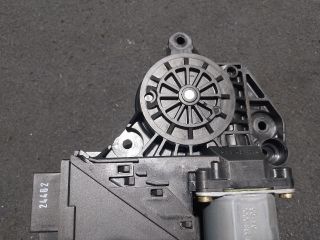 bontott AUDI A4 B6 Jobb hátsó Ablakemelő Motor
