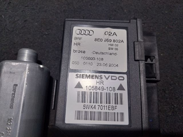 bontott AUDI A4 B6 Jobb hátsó Ablakemelő Motor