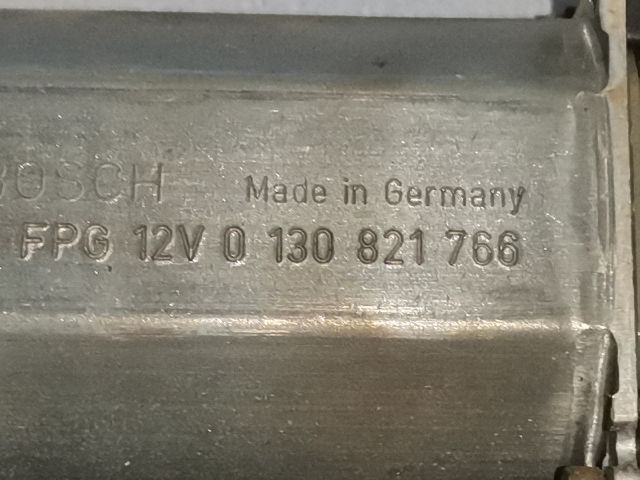 bontott AUDI A4 B6 Jobb hátsó Ablakemelő Motor