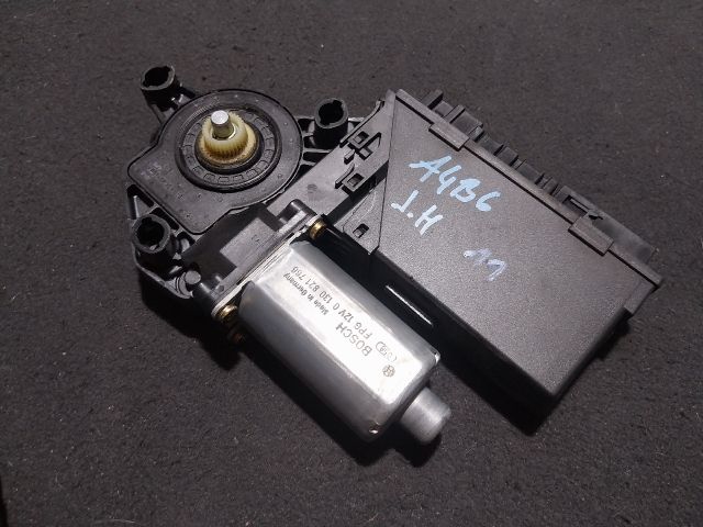 bontott AUDI A4 B6 Jobb hátsó Ablakemelő Motor