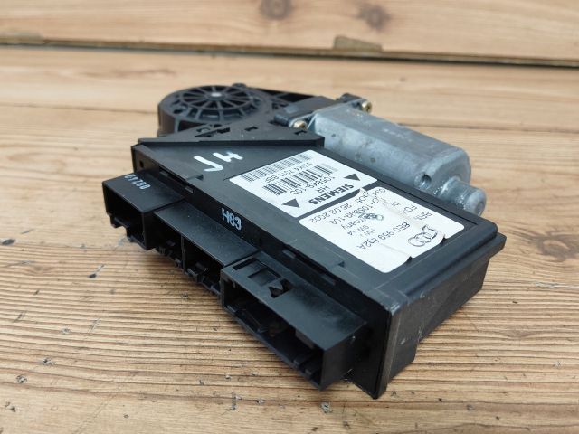 bontott AUDI A4 B6 Jobb hátsó Ablakemelő Motor