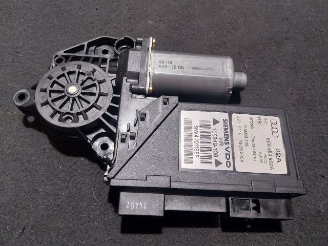 bontott AUDI A4 B6 Jobb hátsó Ablakemelő Motor