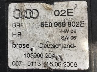 bontott AUDI A4 B6 Jobb hátsó Ablakemelő Motor