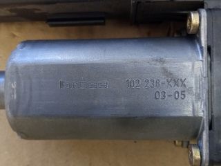 bontott AUDI A4 B6 Jobb hátsó Ablakemelő Motor