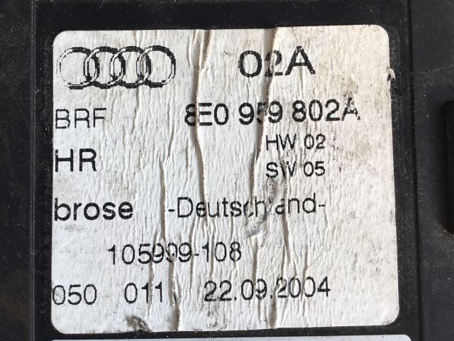 bontott AUDI A4 B6 Jobb hátsó Ablakemelő Motor