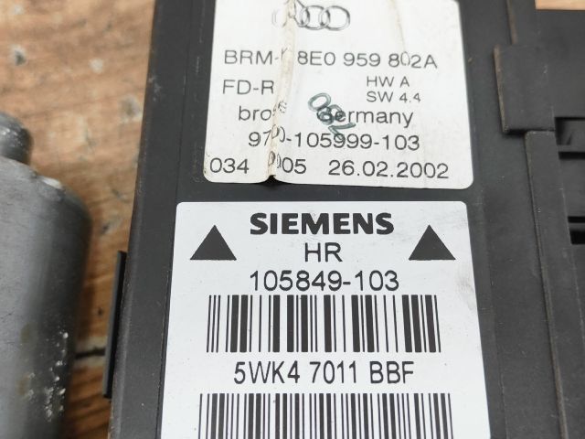 bontott AUDI A4 B6 Jobb hátsó Ablakemelő Motor