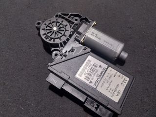 bontott AUDI A4 B6 Jobb hátsó Ablakemelő Motor