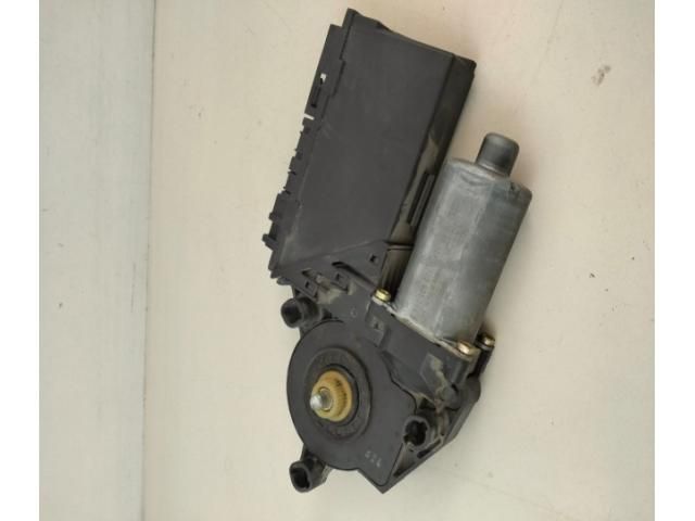 bontott AUDI A4 B6 Jobb hátsó Ablakemelő Motor