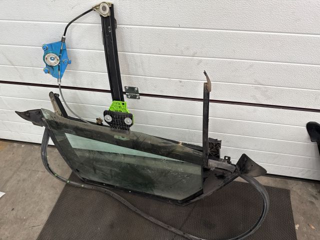 bontott AUDI A4 B6 Jobb hátsó Ablakemelő Szerkezet (Elektromos)