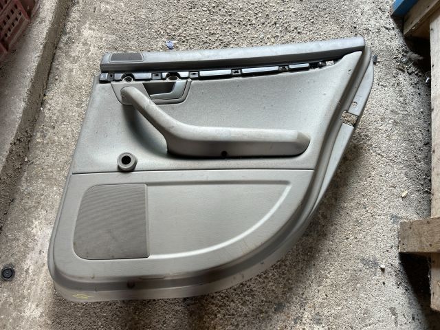 bontott AUDI A4 B6 Jobb hátsó Ajtó Kárpit