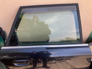 bontott AUDI A4 B6 Jobb hátsó Ajtó (Részeivel)
