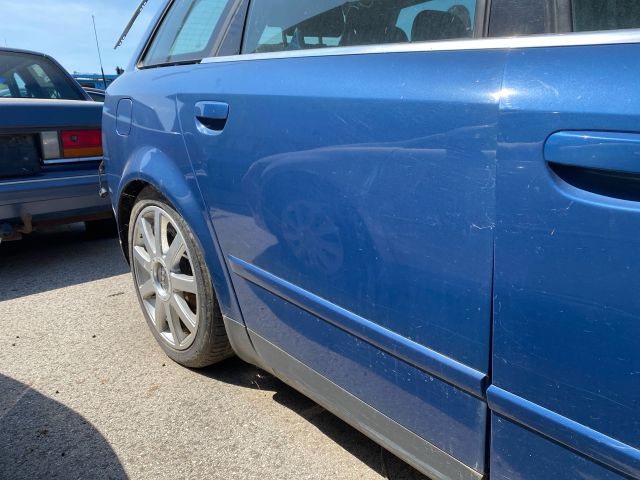 bontott AUDI A4 B6 Jobb hátsó Ajtó (Üres lemez)