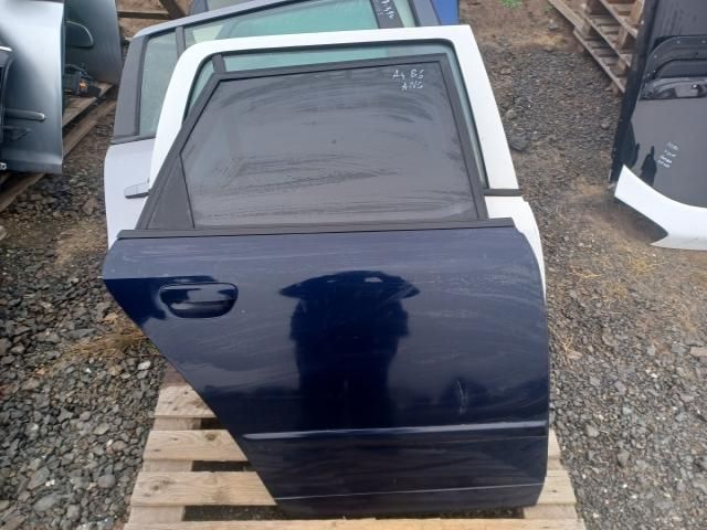 bontott AUDI A4 B6 Jobb hátsó Ajtó (Üres lemez)