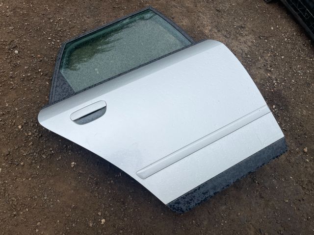 bontott AUDI A4 B6 Jobb hátsó Ajtó (Üres lemez)