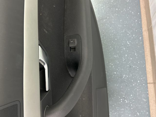 bontott AUDI A4 B6 Jobb hátsó Ajtó (Üres lemez)