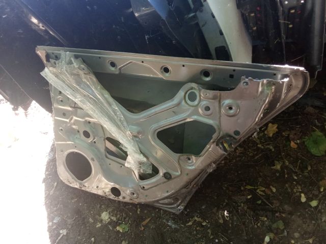 bontott AUDI A4 B6 Jobb hátsó Ajtó (Üres lemez)