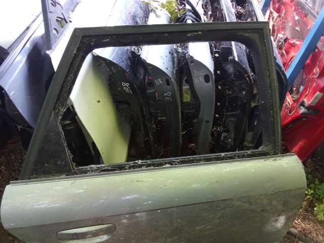 bontott AUDI A4 B6 Jobb hátsó Ajtó (Üres lemez)