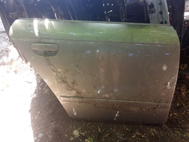 bontott AUDI A4 B6 Jobb hátsó Ajtó (Üres lemez)
