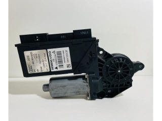 bontott AUDI A4 B6 Jobb hátsó Ajtózár Motor