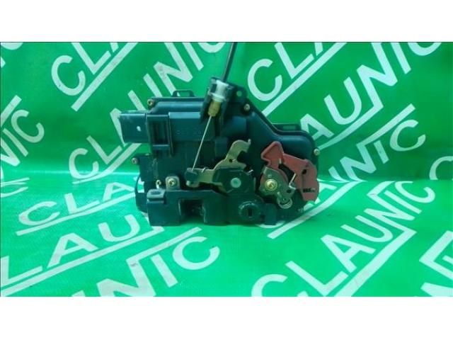 bontott AUDI A4 B6 Jobb hátsó Ajtózár